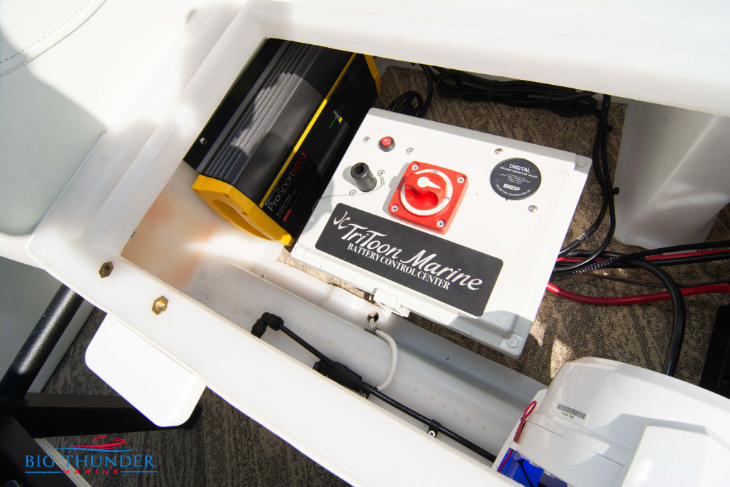 JC Tritoon SportToon 26 TT