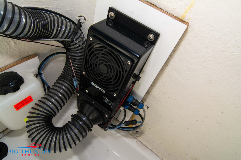 JC Tritoon SportToon 26 TT