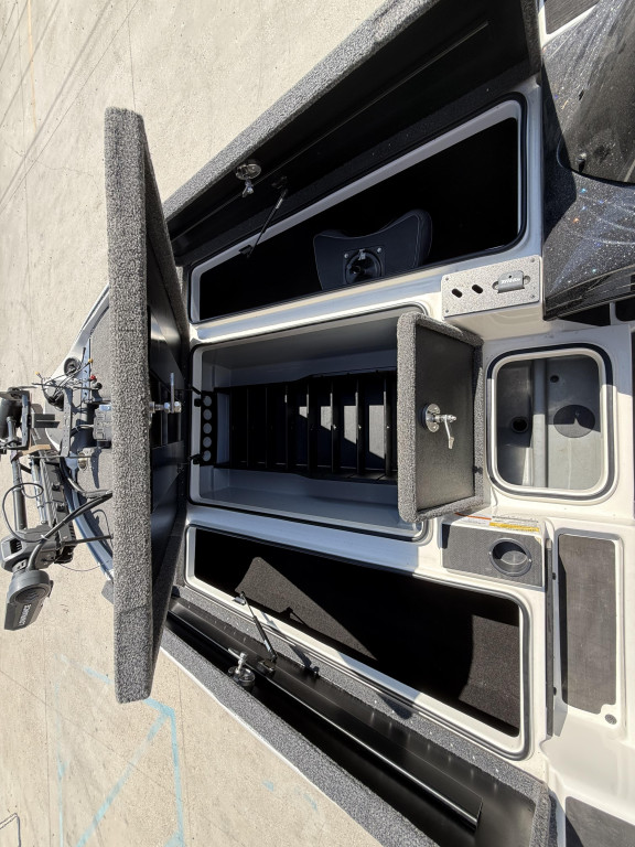 Triton 19 TrX Patriot