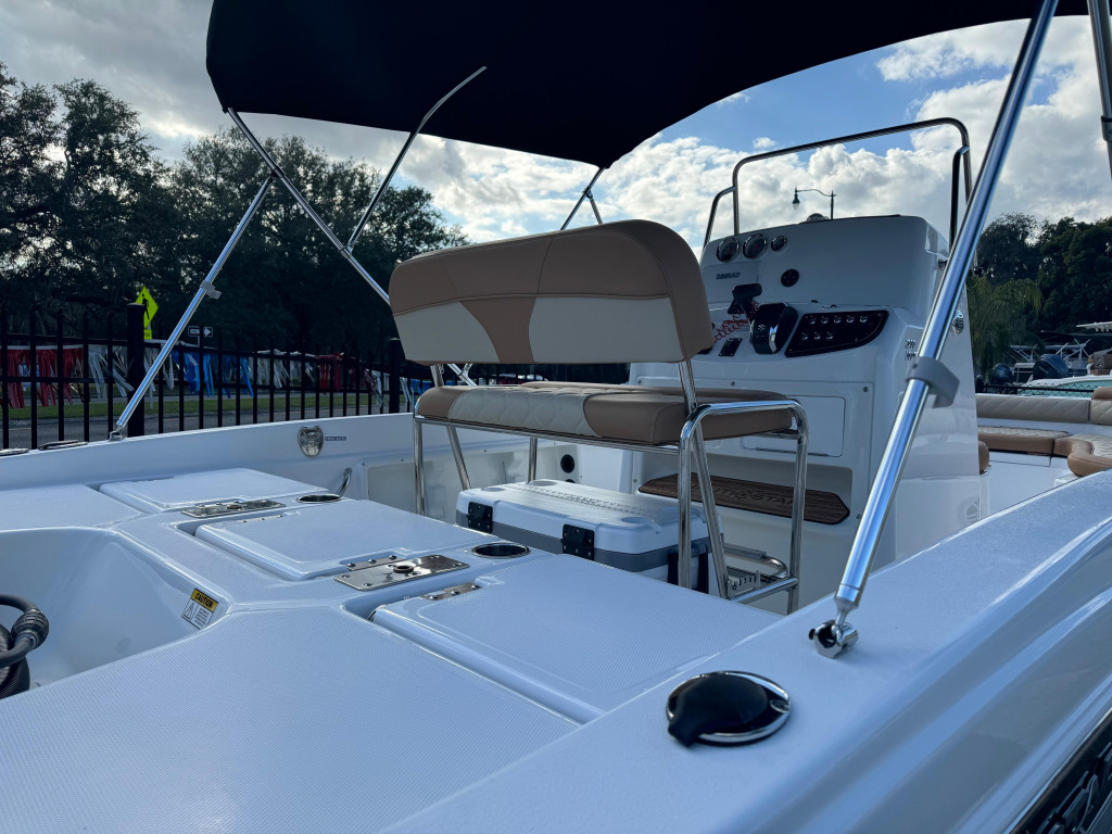 Nautic Star 211 Hybrid