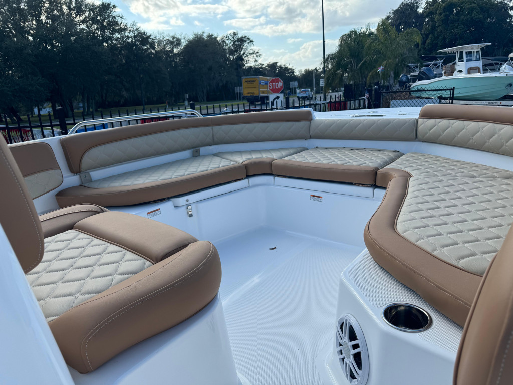 Nautic Star 211 Hybrid