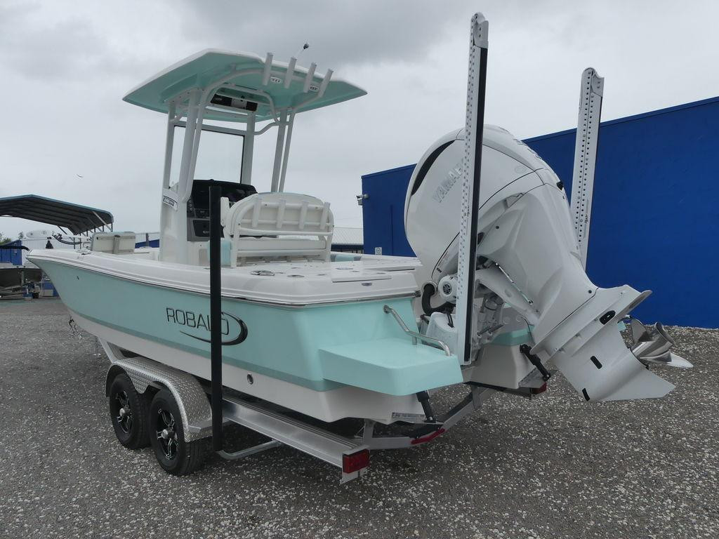 Robalo 246 Cayman