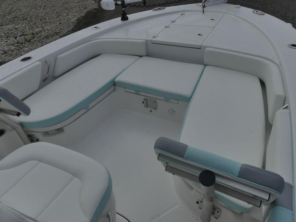 Robalo 246 Cayman