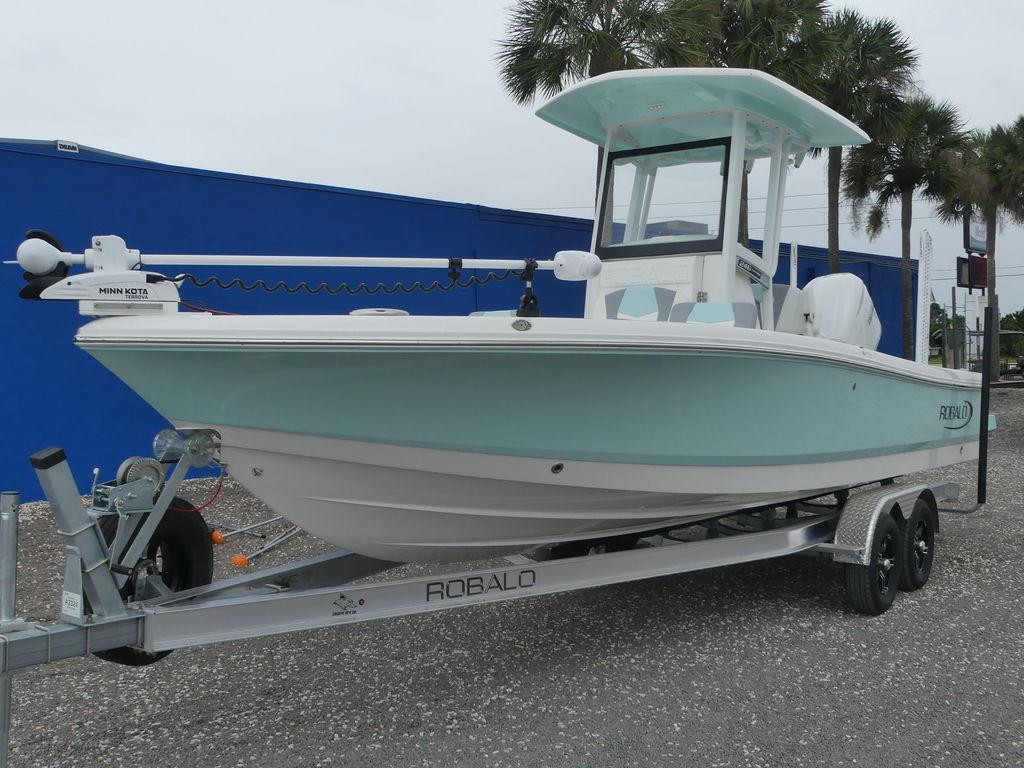 Robalo 246 Cayman