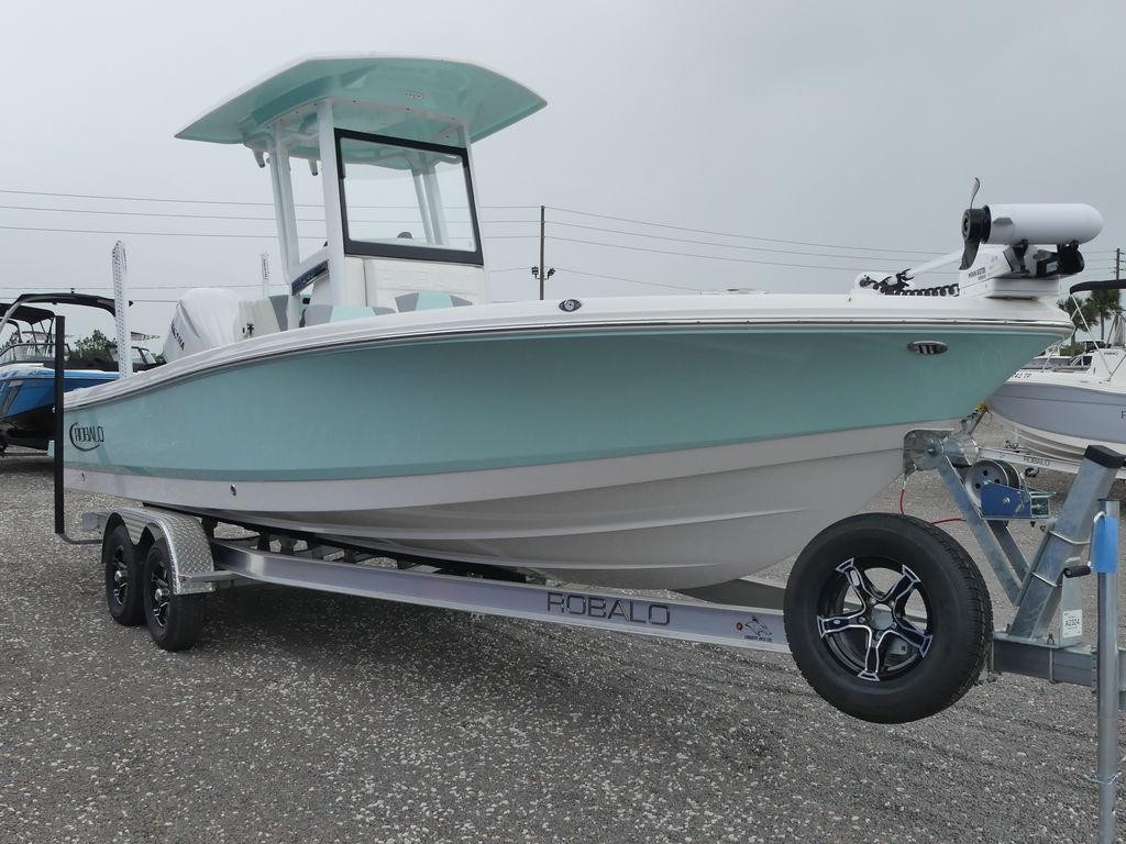 Robalo 246 Cayman