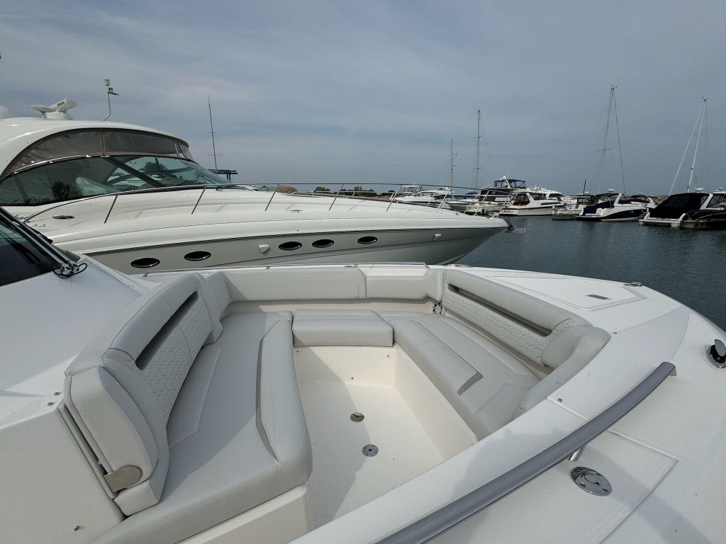 Tiara 38 Luxury Sport