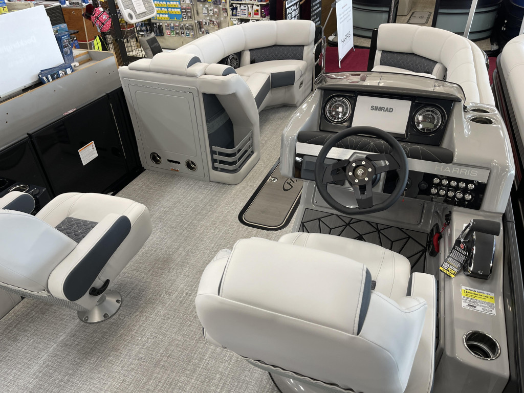 Harris Grand Mariner 230 Tri