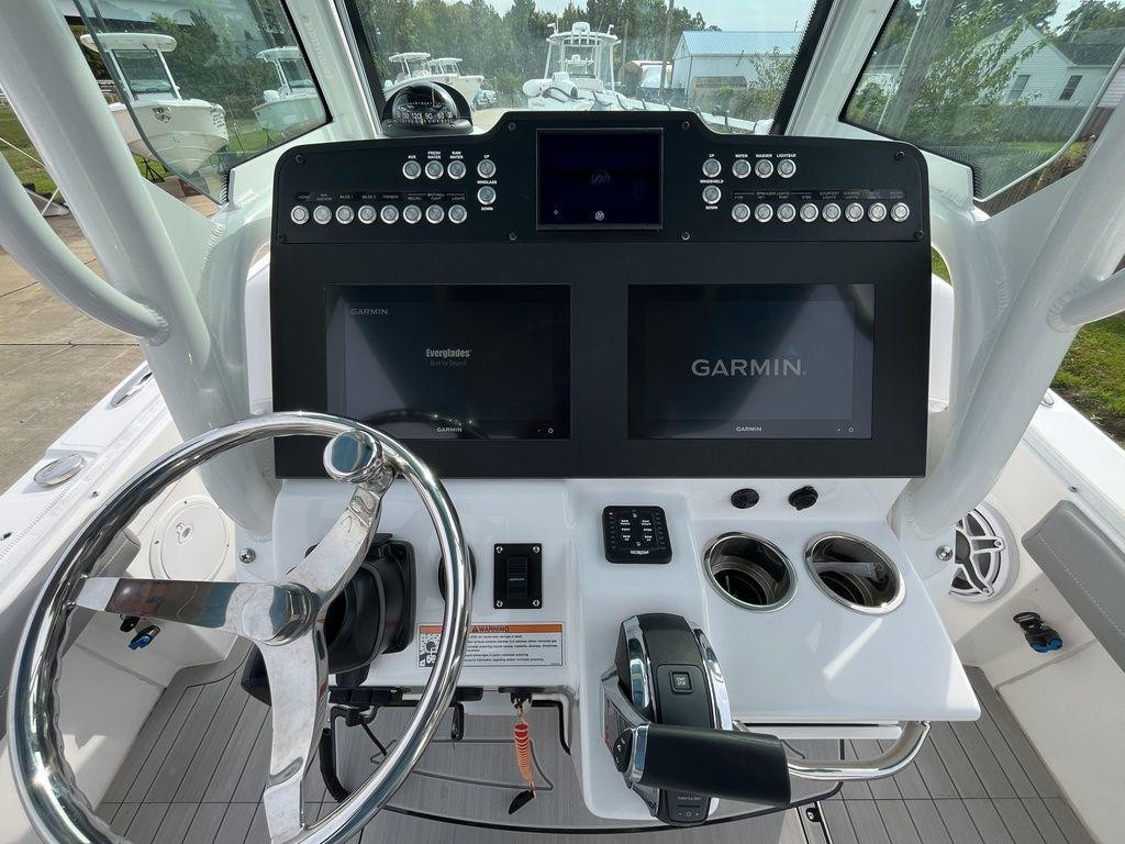 Everglades Center Console