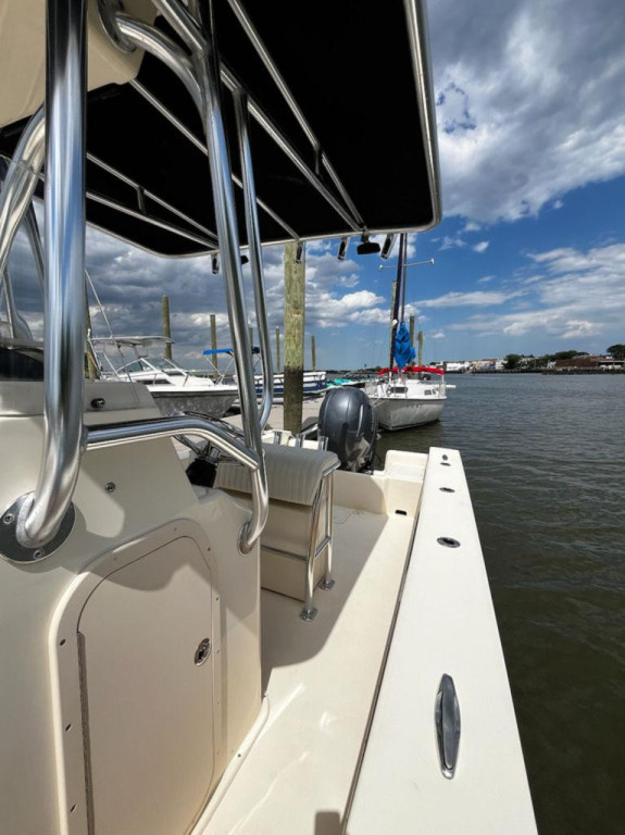 Jones Brothers Cape Fisherman 23