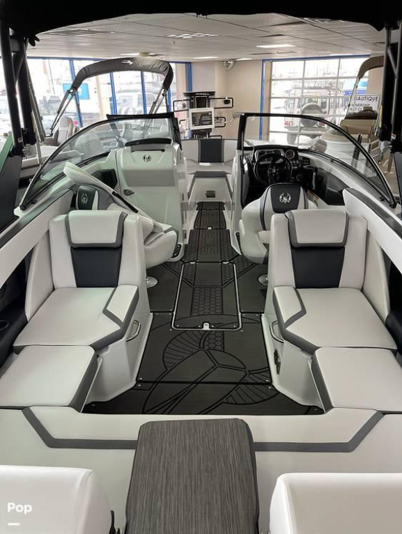 Scarab 255 ID WAKE EDITION