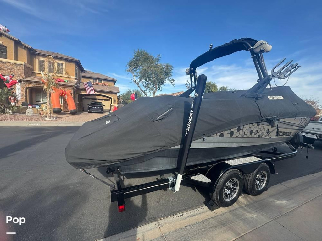 Scarab 255 ID WAKE EDITION