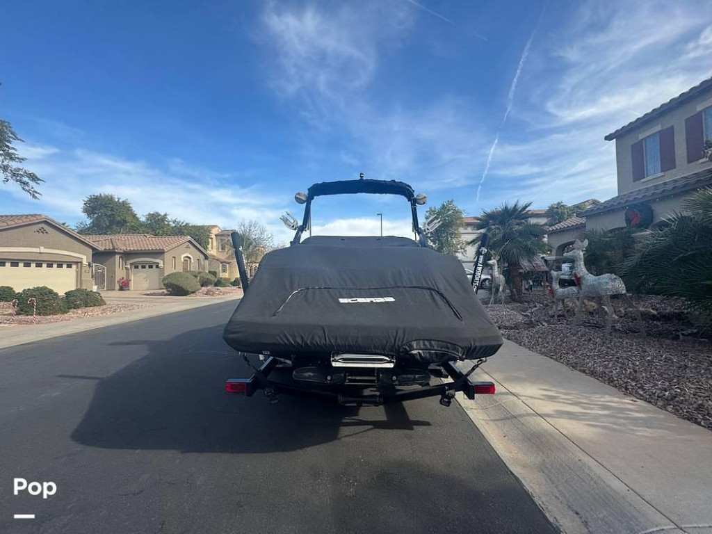 Scarab 255 ID WAKE EDITION