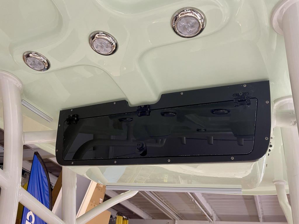 Pioneer 220 Bay Sport