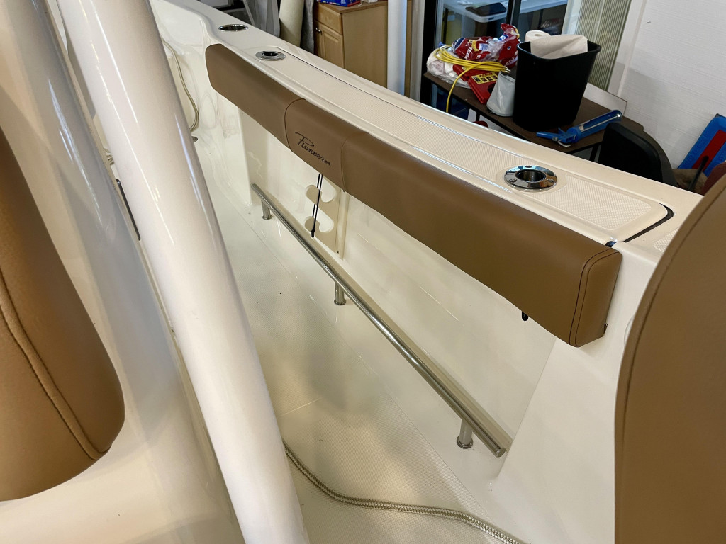 Pioneer 220 Bay Sport