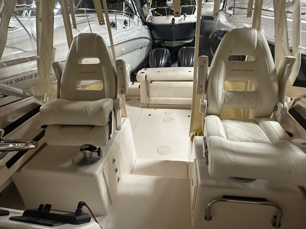 Grady White 300 Marlin