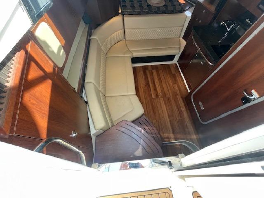 Chaparral 310 Signature