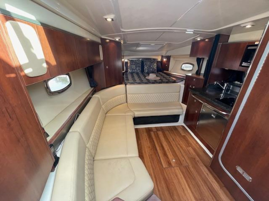 Chaparral 310 Signature