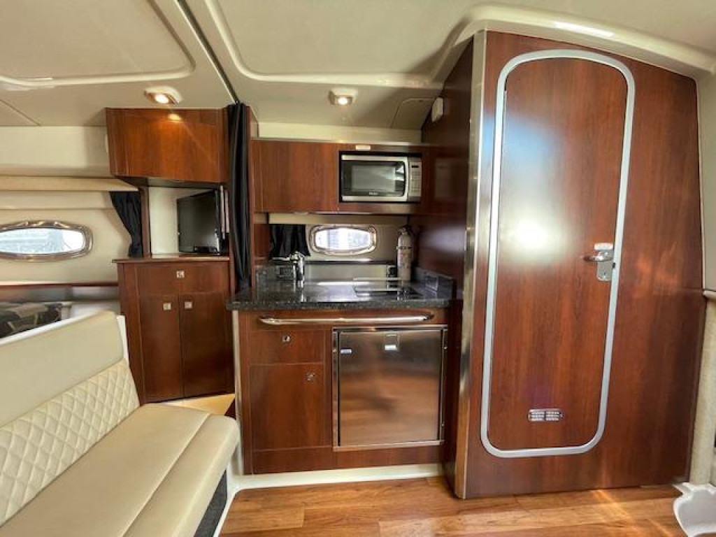 Chaparral 310 Signature