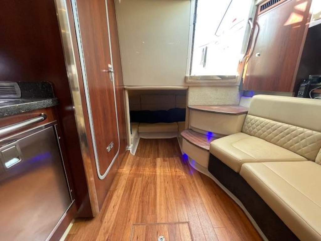 Chaparral 310 Signature