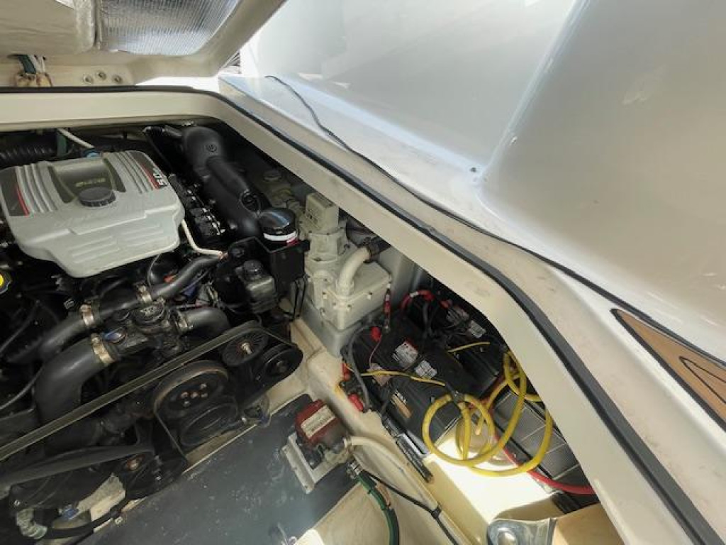 Chaparral 310 Signature