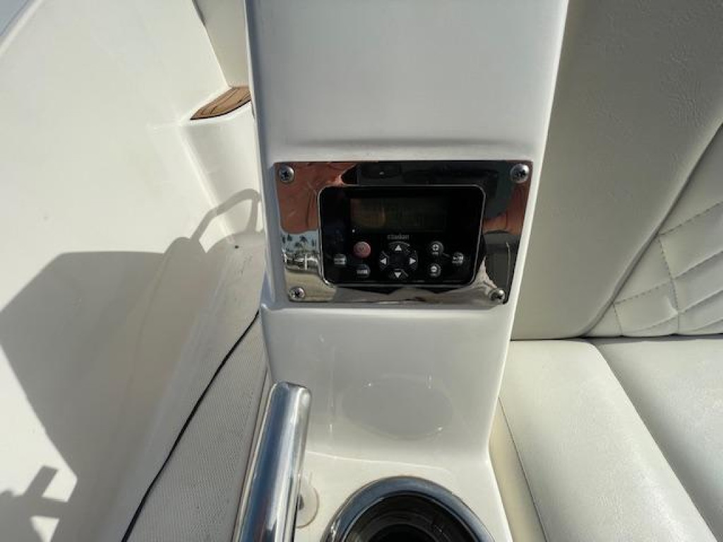 Chaparral 310 Signature