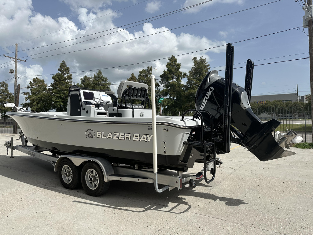 Blazer 2700 Hybrid Bay