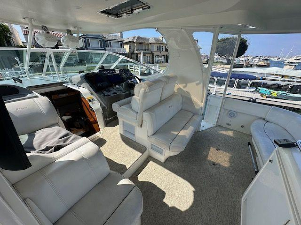 Cruisers 405 Express Motor Yacht