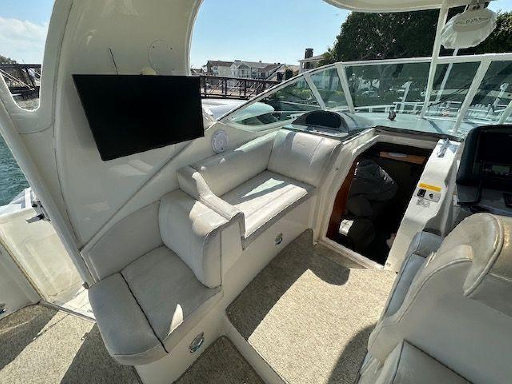 Cruisers 405 Express Motor Yacht