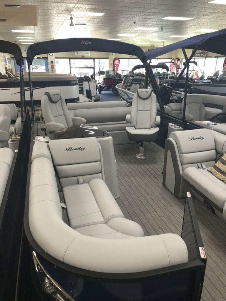 Bentley Pontoons Elite 220 SwingbackDual Captain Boats for Sale