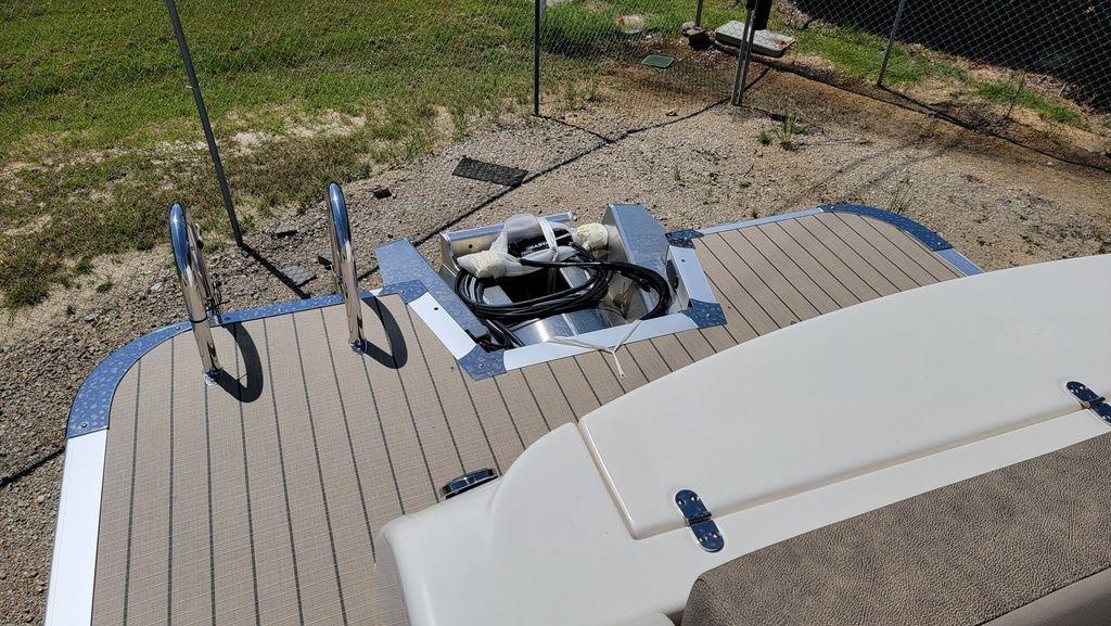 Tahoe Pontoon Cascade Cruise 25 FT Boats for Sale Seamagazine